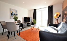Brunel Loft Apartments - Ya